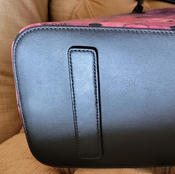 MCM Galaxy Visetos Medium Shopper Multicolor Monogram Canvas and Leather. - Picture 14 of 16